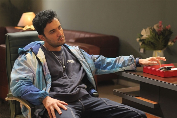  جريمة منتصف الليل الحلقة 6 ... مواجهات وفضائح وصفقات مشبوهة