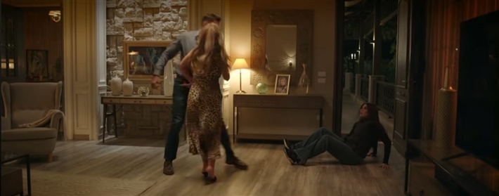 نيكول سابا تضرب ياسمين عبد العزيز