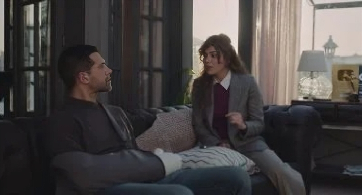 ريهام حجاج وأحمد مجدي في مشهد من الحلقة 11 بمسلسل &quot;أثينا&quot;