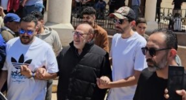 كريم عبد العزيز يساند صلاح عبد الله