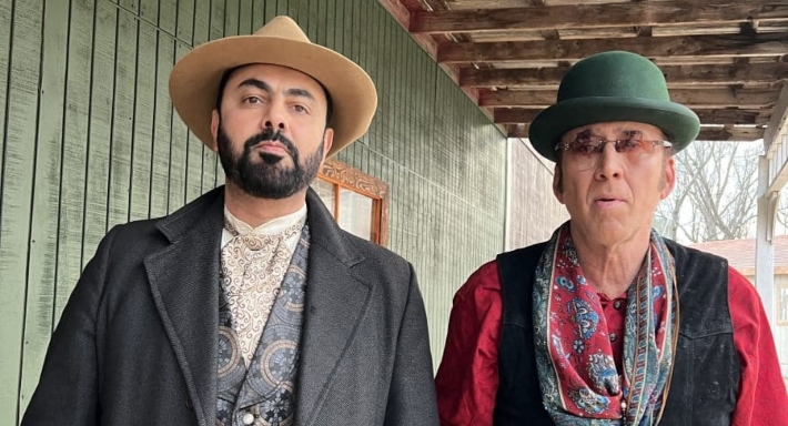 محمد كريم ونيكولاس كيدج 