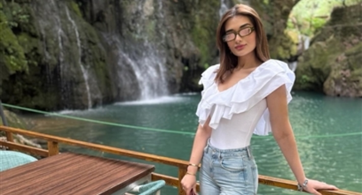 ملك أحمد زاهر