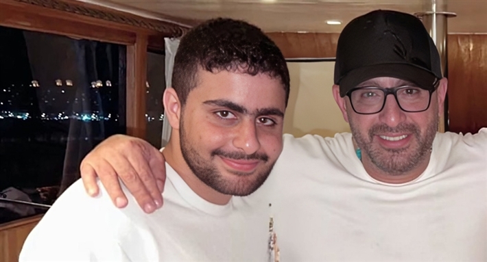 أحمد السقا وابنه حمزة