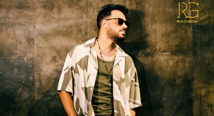 رامي جمال على بوستر ألبوم محسبتهاش