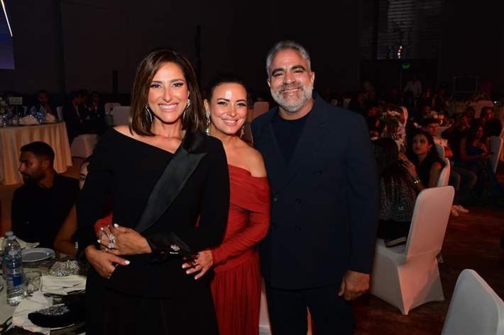 أمينة خليل وريهام عبد الغفور وحنان مطاوع ونيكول سابا ومحمد شاهين من بينهم ... نجوم الفن في حفل توزيع جوائز دير جيست 2025