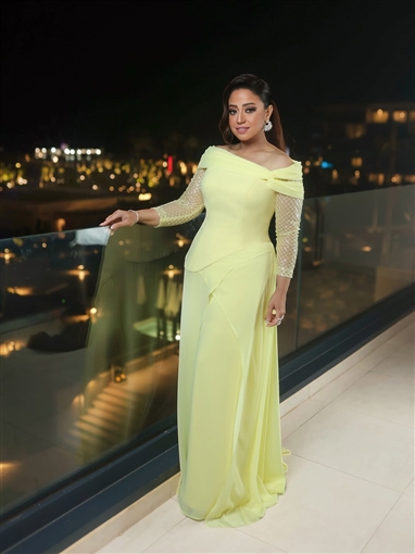  شرطة_الموضة: تفاصيل إطلالة ريهام عبد الحكيم في مهرجان مراسي .. إطلالة أنيقة ومميزة