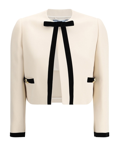  شرطة_الموضة: جومانا مراد بإطلالة مليونية في أحدث جلسة تصوير بدلة من Prada وحقيبة إصدار محدود من Herm s