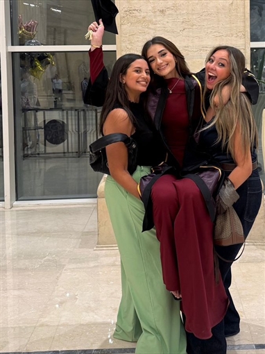 20 صورة من حفل تخرج ملك وليلى أحمد زاهر