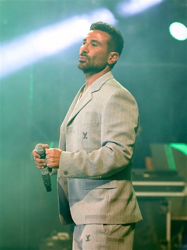 أحمد سعد وأصالة يشعلان أجواء الاحتفال باليوم الوطني السعودي في مراسي