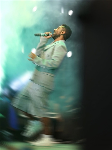 أحمد سعد وأصالة يشعلان أجواء الاحتفال باليوم الوطني السعودي في مراسي