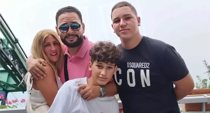 أحمد رزق وأسرته