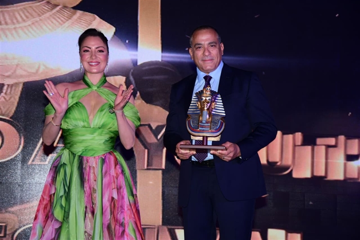 تكريم غادة عادل ومحمد ممدوح ونيكول سابا بحضور النجوم في حفل افتتاح مهرجان الغردقة لسينما الشباب