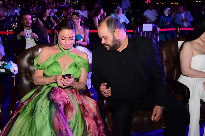 تكريم غادة عادل ومحمد ممدوح ونيكول سابا بحضور النجوم في حفل افتتاح مهرجان الغردقة لسينما الشباب