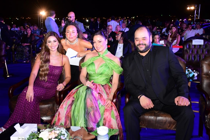 تكريم غادة عادل ومحمد ممدوح ونيكول سابا بحضور النجوم في حفل افتتاح مهرجان الغردقة لسينما الشباب
