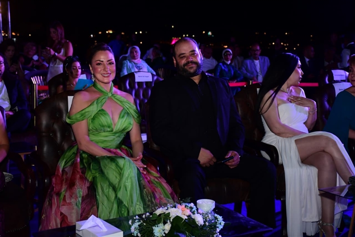 تكريم غادة عادل ومحمد ممدوح ونيكول سابا بحضور النجوم في حفل افتتاح مهرجان الغردقة لسينما الشباب