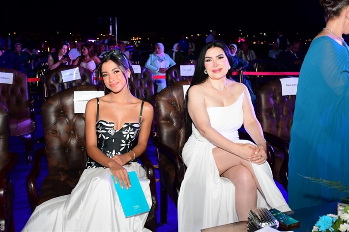 تكريم غادة عادل ومحمد ممدوح ونيكول سابا بحضور النجوم في حفل افتتاح مهرجان الغردقة لسينما الشباب