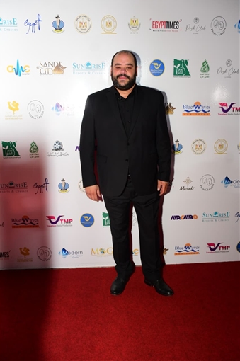 تكريم غادة عادل ومحمد ممدوح ونيكول سابا بحضور النجوم في حفل افتتاح مهرجان الغردقة لسينما الشباب