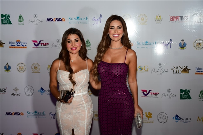 تكريم غادة عادل ومحمد ممدوح ونيكول سابا بحضور النجوم في حفل افتتاح مهرجان الغردقة لسينما الشباب