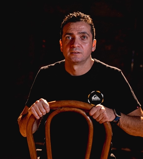 طليق ابنة فنان شهير بدأ مع خالد يوسف وعمل مساعد مخرج في 6 أعمال للزعيم عادل إمام وكان له تجارب بالتمثيل 10 معلومات عن أحمد جمال أحدث أزواج رانيا يوسف