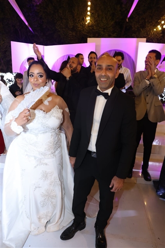 محمد منير يحتفل بحفل زفاف ابن شقيقته بحضور أحمد الشامي وأحمد عصام