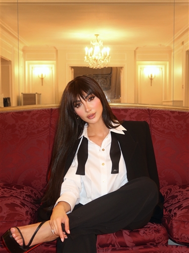 نور الغندور ببدلة من Elisabetta Franchi في أحدث جلسة تصوير بباريس العالم ملكي