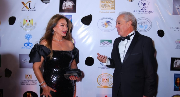 ليلى علوي في افتتاح مهرجان الإسكندرية 2025