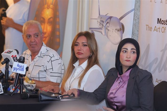 شهادات مؤثرة من أصدقائها وحضور مميز ... تفاصيل الندوة التكريمية لليلى علوي في مهرجان الأسكندرية