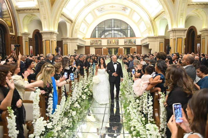 النجوم في حفل زفاف ابن هاني رمزي ... يسرا وريهام حجاج وليلى علوي ولبلبة