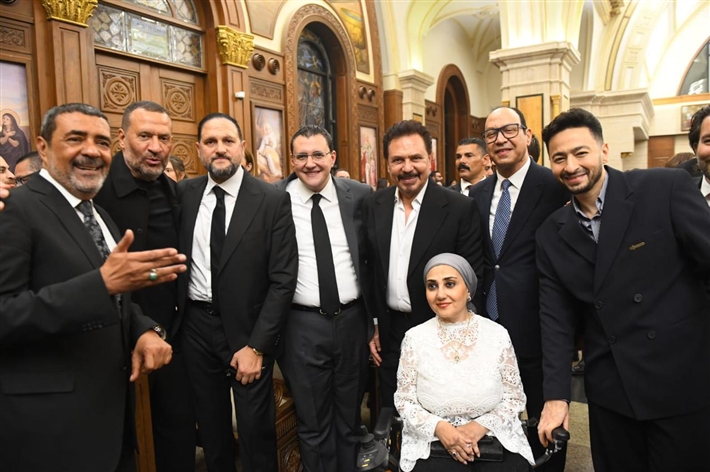 النجوم في حفل زفاف ابن هاني رمزي ... يسرا وريهام حجاج وليلى علوي ولبلبة