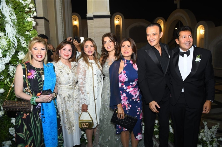 النجوم في حفل زفاف ابن هاني رمزي ... يسرا وريهام حجاج وليلى علوي ولبلبة