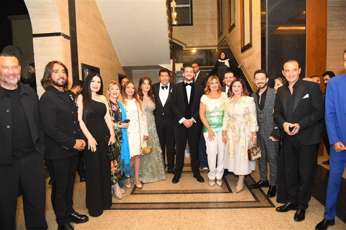 النجوم في حفل زفاف ابن هاني رمزي ... يسرا وريهام حجاج وليلى علوي ولبلبة