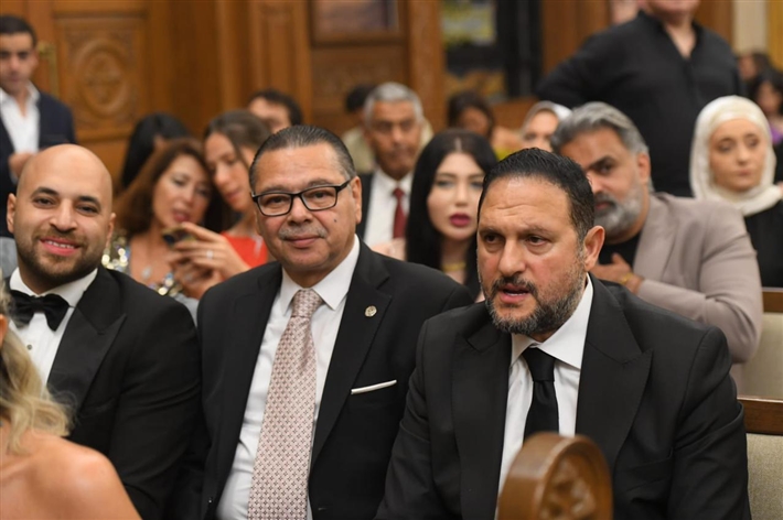 أحمد زاهر وماجد المصري ورامي إمام في حفل زفاف ابن هاني رمزي