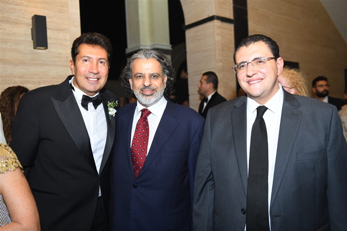 أحمد زاهر وماجد المصري ورامي إمام في حفل زفاف ابن هاني رمزي