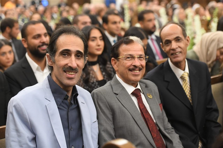 أحمد زاهر وماجد المصري ورامي إمام في حفل زفاف ابن هاني رمزي