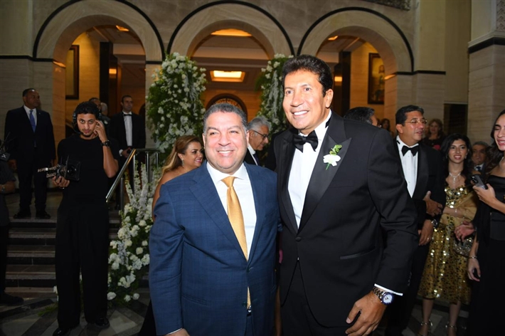 أحمد زاهر وماجد المصري ورامي إمام في حفل زفاف ابن هاني رمزي