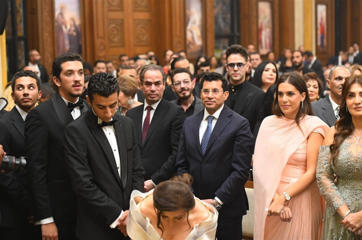 أحمد زاهر وماجد المصري ورامي إمام في حفل زفاف ابن هاني رمزي