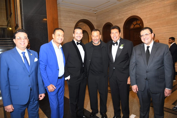 أحمد زاهر وماجد المصري ورامي إمام في حفل زفاف ابن هاني رمزي