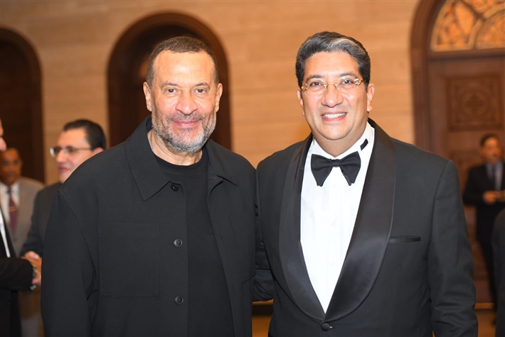 أحمد زاهر وماجد المصري ورامي إمام في حفل زفاف ابن هاني رمزي