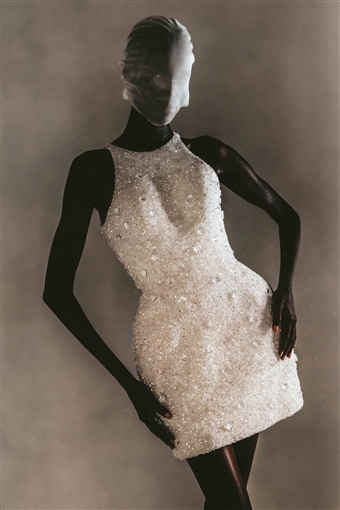  شرطة_الموضة: تفاصيل وأسعار إطلالات نانسي عجرم في حفل اختيار ملكة جمال لبنان