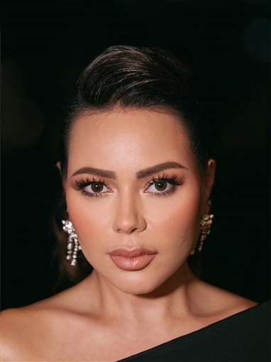 أسما إبراهيم تخطف الأنظار بإطلالة سوداء فاخرة في افتتاح مطعم Carbone بدبي