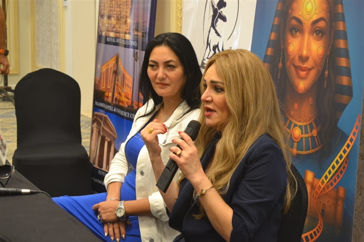 إيمان جمجوم ابنة فيروز الطفلة المعجزة : أنور وجدي احتكرها وكانت أم حازمة وفيلم دهب أحب أعمالها