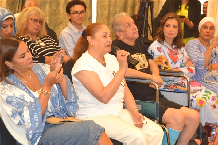 إيمان جمجوم ابنة فيروز الطفلة المعجزة : أنور وجدي احتكرها وكانت أم حازمة وفيلم دهب أحب أعمالها