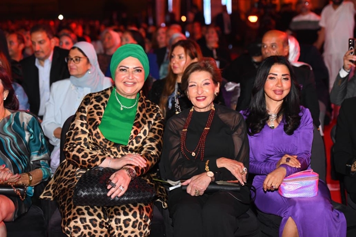 مدحت صالح يفتتح حفل قصر عابدين بـ ولا تسوى دموع و جاى على نفسك 