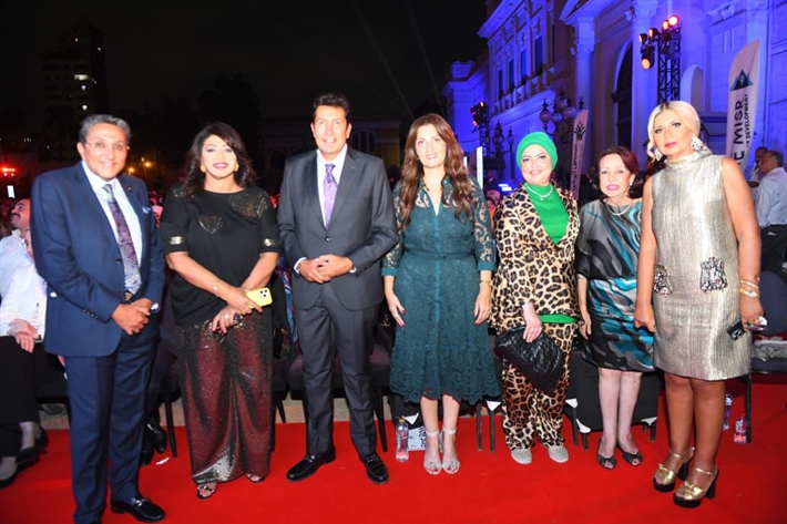 مدحت صالح يفتتح حفل قصر عابدين بـ ولا تسوى دموع و جاى على نفسك 