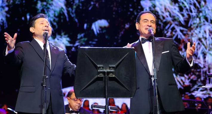 محمد ثروت وهاني شاكر في احتفالية أكتوبر