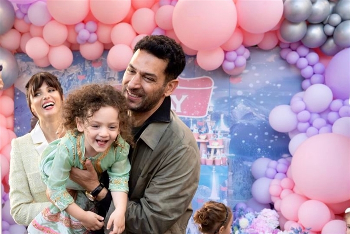 مراد يلدريم يحتفل بعيد ميلاد ابنته ستيتش وإلسا زينا المكان