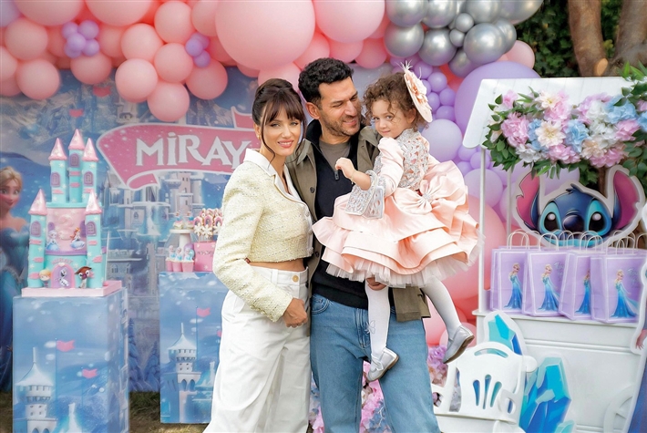 مراد يلدريم يحتفل بعيد ميلاد ابنته ستيتش وإلسا زينا المكان