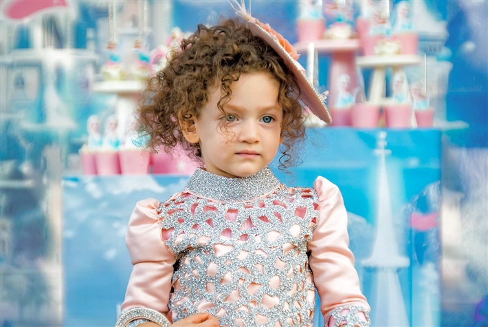 مراد يلدريم يحتفل بعيد ميلاد ابنته ستيتش وإلسا زينا المكان