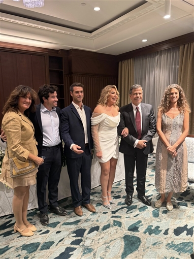 يسرا وحسين فهمي وإلهام شاهين ودينا من بينهم النجوم في عقد قران إيناس الدغيدي