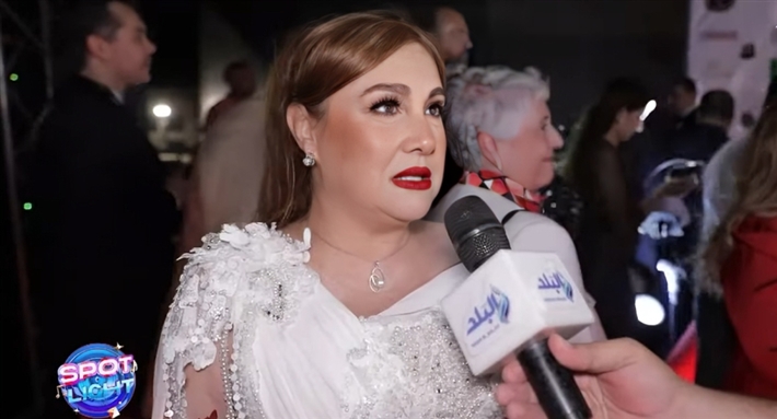 الفنانة شيرين